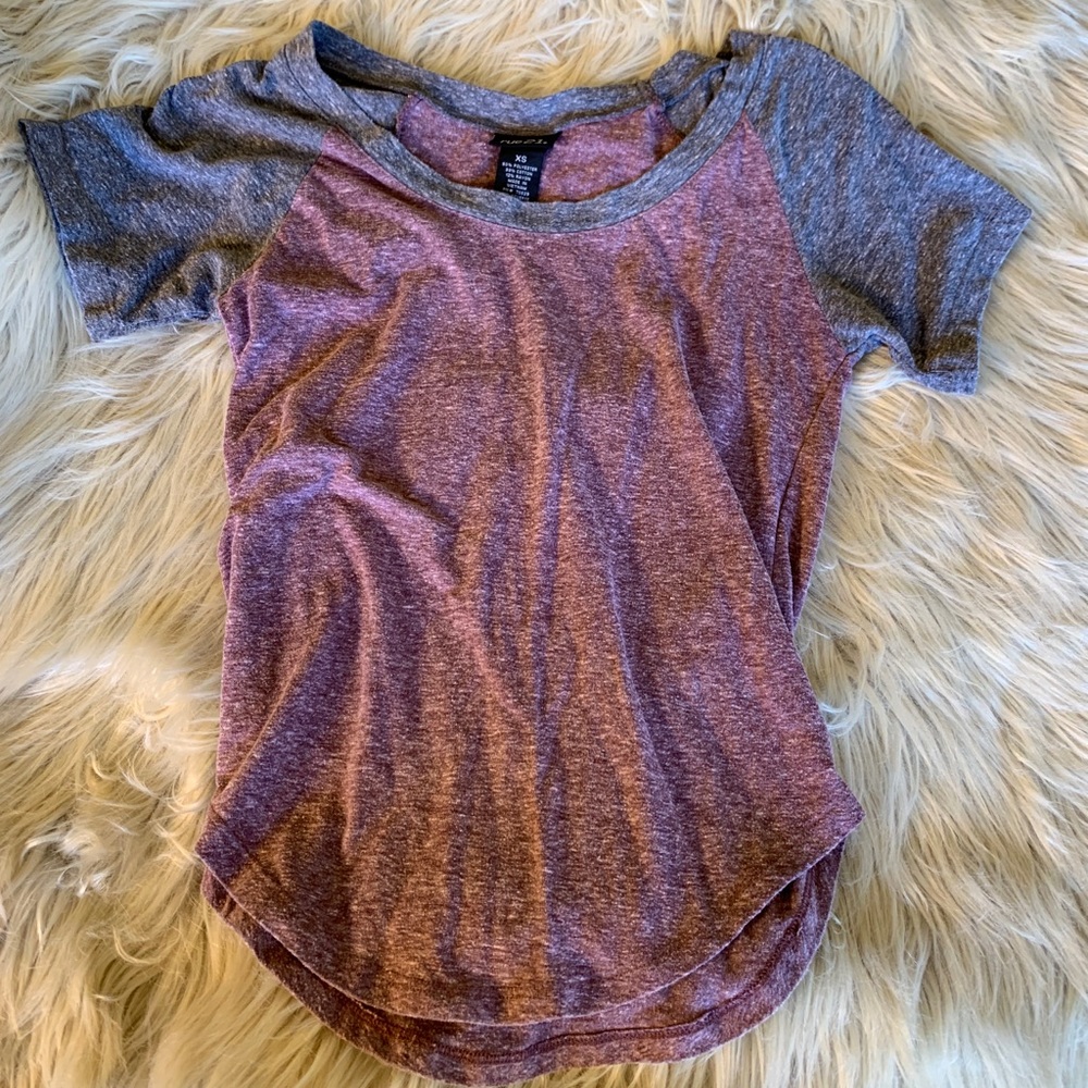 Quarter sleeve baseball tee.